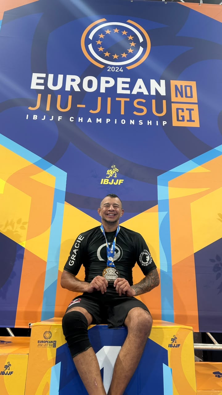 Juliano Alicate no pódio do European Jiu-Jitsu No-Gi Championship 2024 da IBJJF